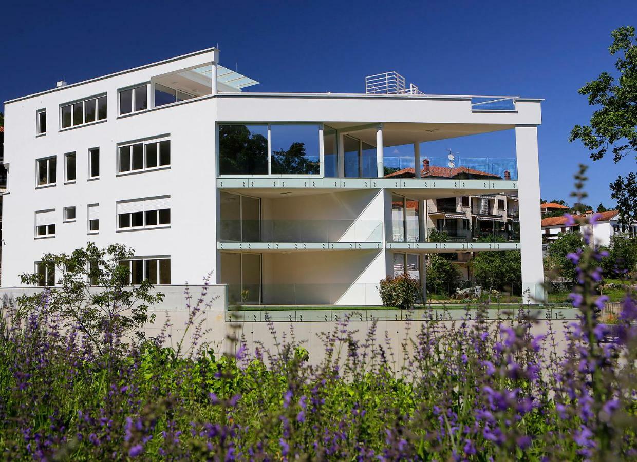 Modern Apartment Near The Sea อิตชิชี ภายนอก รูปภาพ